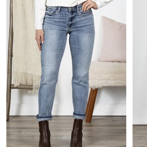NEW Judy Blue Mid Rise Vintage Wash Boyfriend Fit Jean  (sizes 0/24-24W)